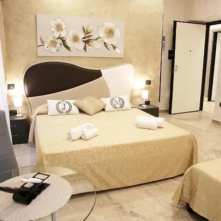 Jadore Monic Penzion