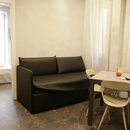 Jadore Monic 招待所 罗马