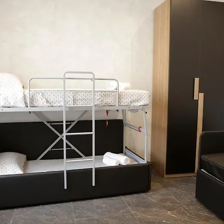 Jadore Monic 招待所