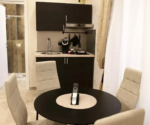 Jadore Monic Gasthuis