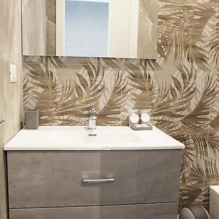 Гостевой дом Jadore Monic 4*